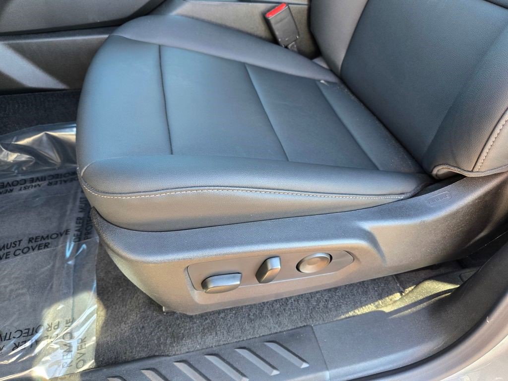 Certified 2026 Chevrolet Colorado LT w/ LT Convenience Package image 8