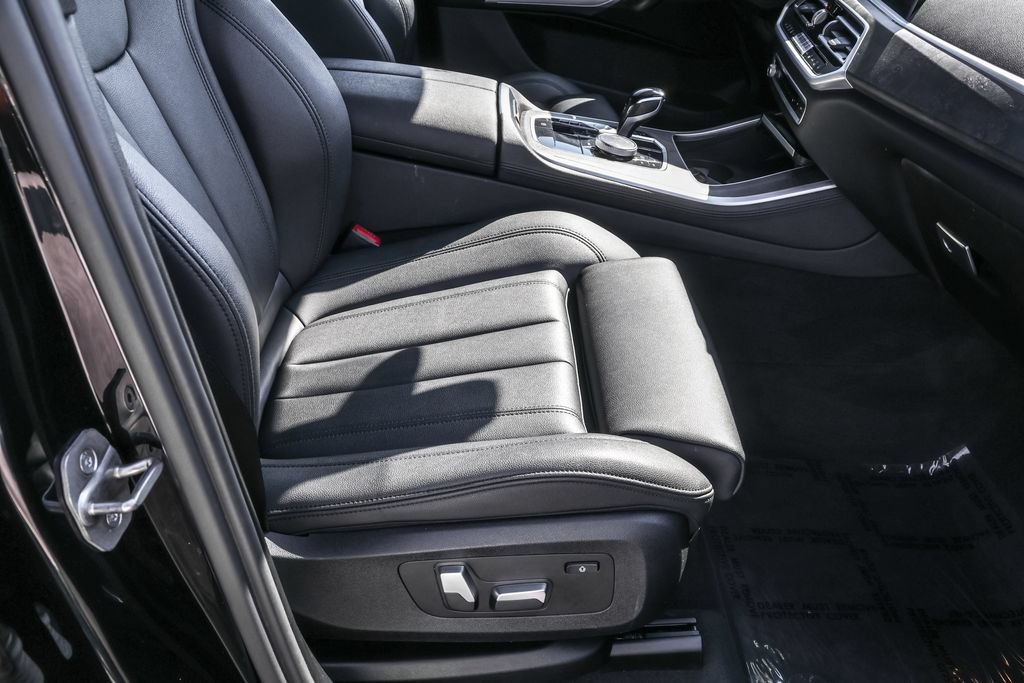 Used 2022 BMW X5 xDrive40i AWD/4WD image 44