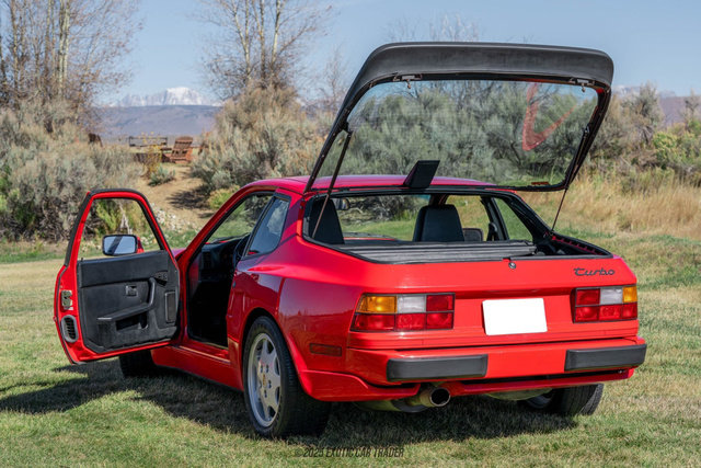 Used 1988 Porsche 944 Turbo image 16