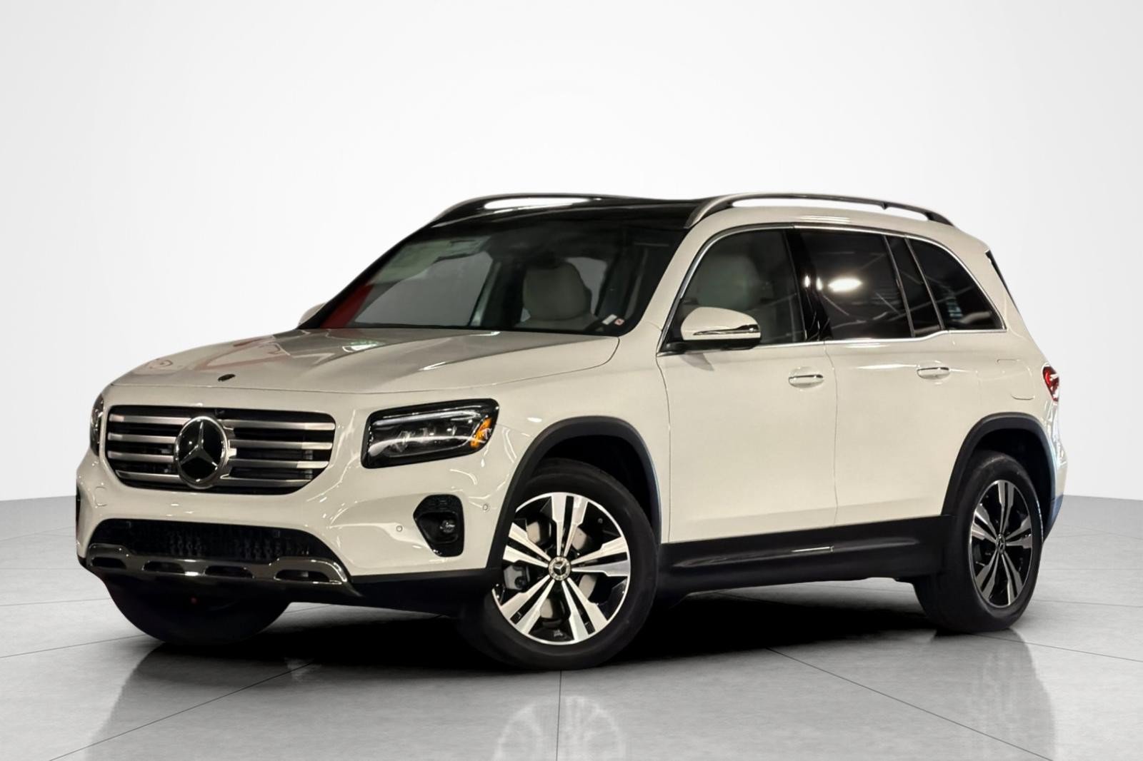 New 2026 Mercedes-Benz GLB 250 image 1