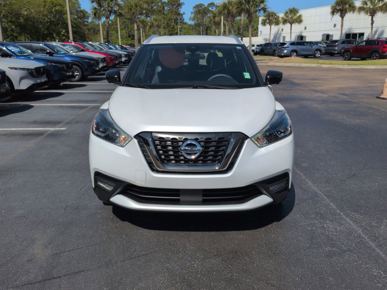 Used 2020 Nissan Kicks SR w/ SR Premium Package image 9