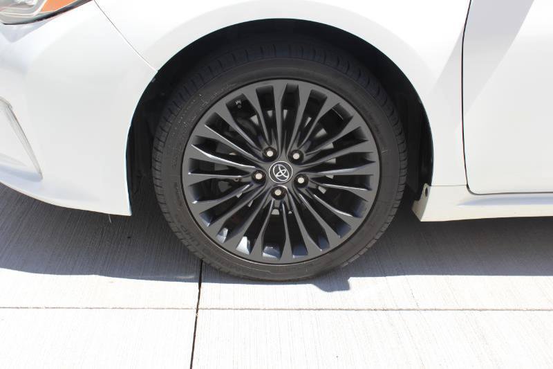 Used 2018 Toyota Avalon Touring w/ Carpet Mat Package FWD image 43