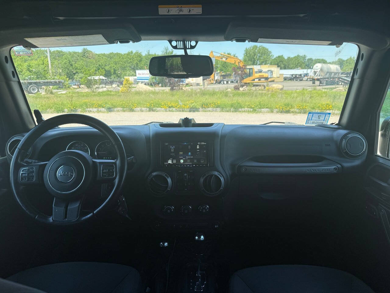 Used 2017 Jeep Wrangler Unlimited Sport w/ Quick Order Package 24S AWD/4WD image 21