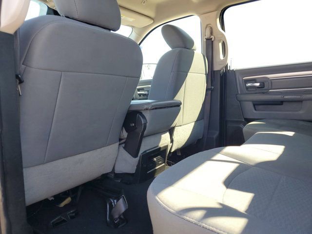 Used 2020 RAM 1500 Classic SLT image 15