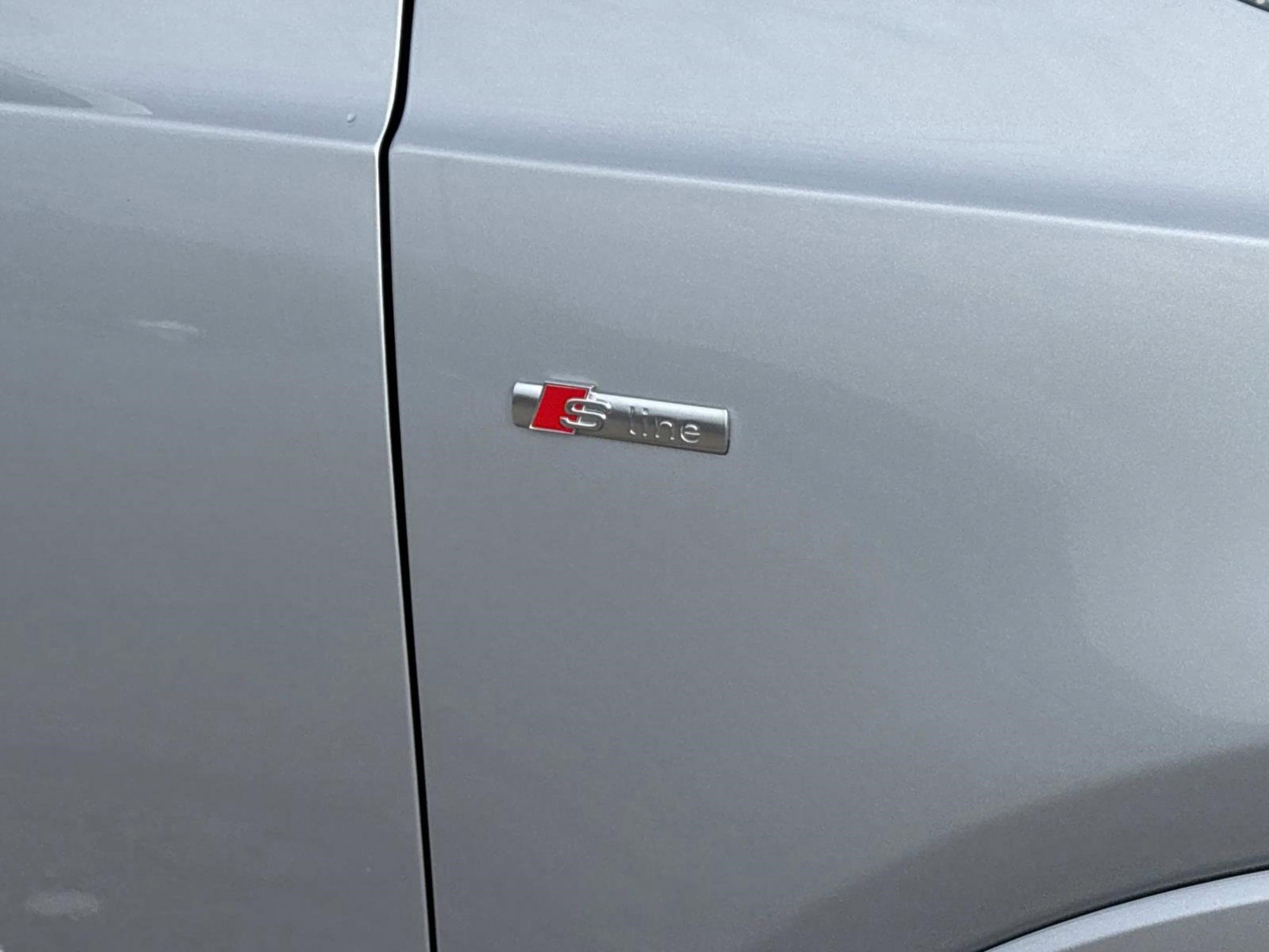 Used 2018 Audi Q3 2.0T Premium w/ Convenience Package image 10