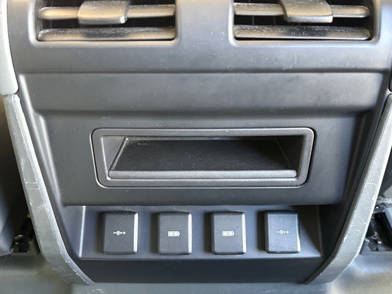 Used 2020 Land Rover Defender 110 S image 32