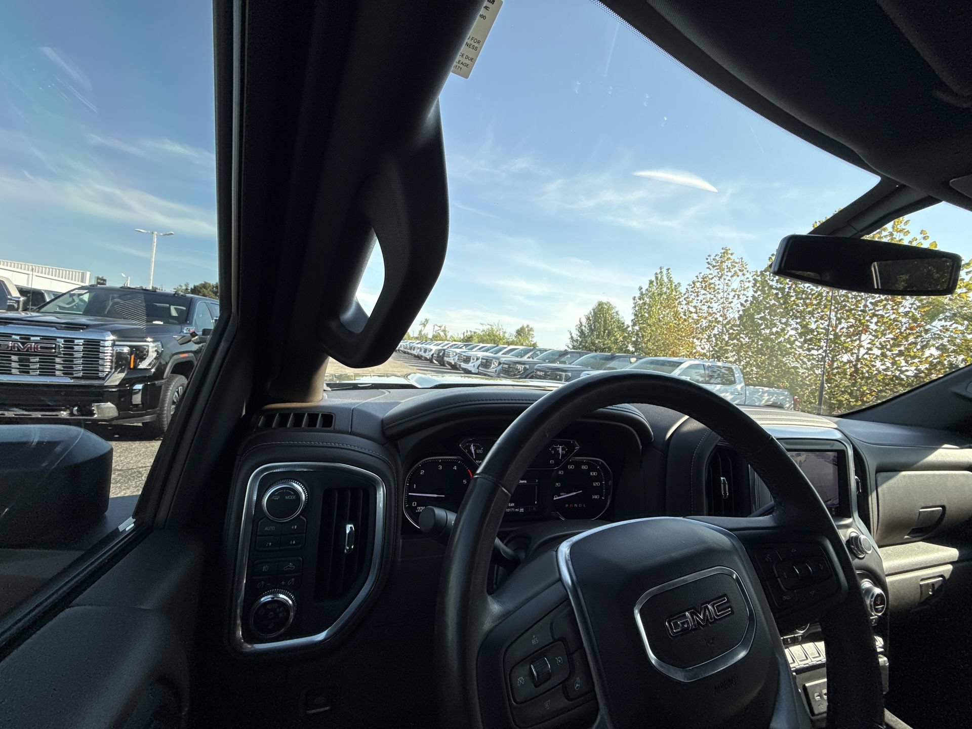 Certified 2022 GMC Sierra 2500 SLT w/ SLT Premium Package AWD/4WD image 24