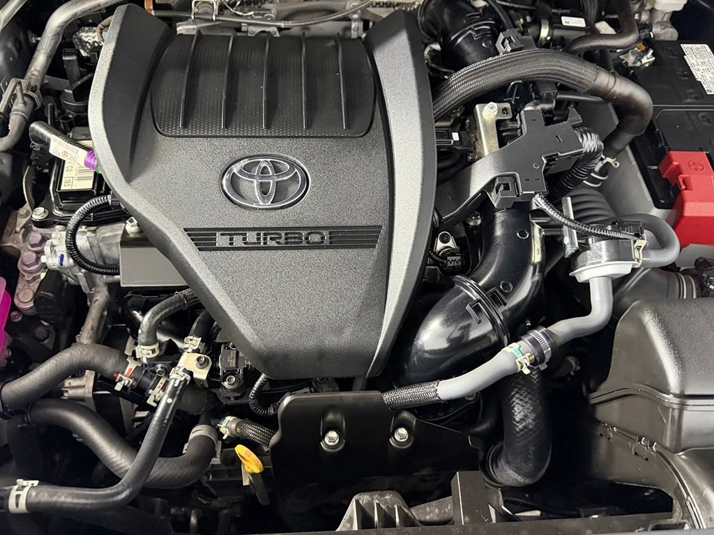 Used 2025 Toyota Highlander XLE FWD image 37