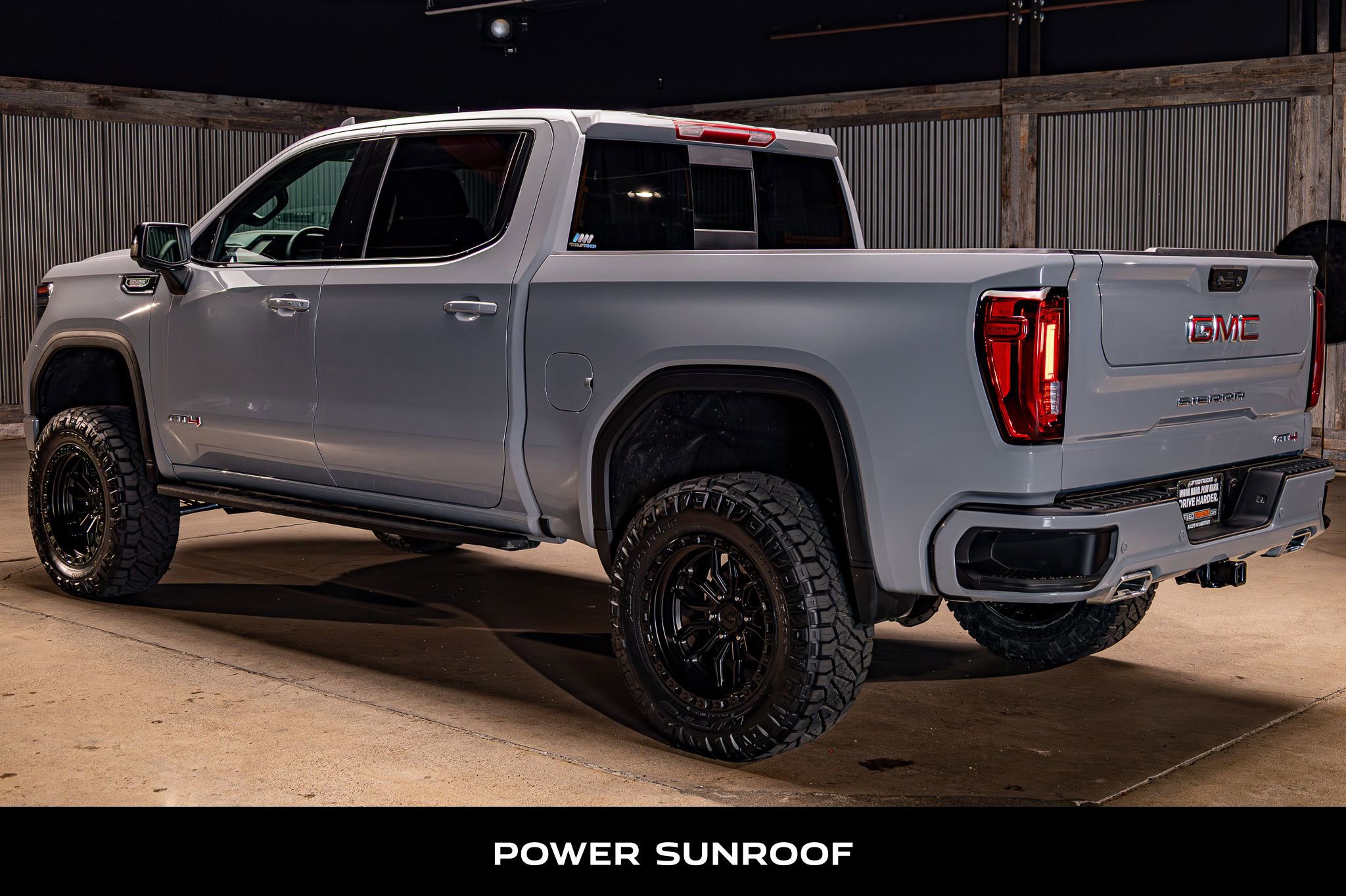 Used 2025 GMC Sierra 1500 AT4 w/ AT4 Premium Package AWD/4WD image 6