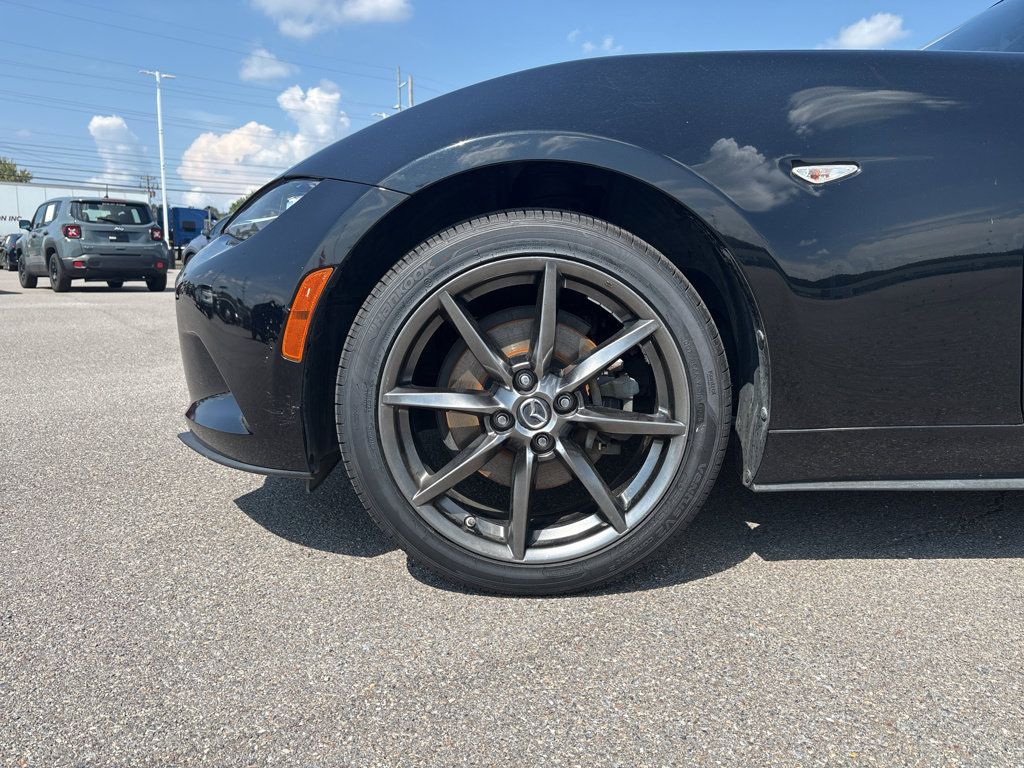 Used 2018 MAZDA MX-5 Miata RF Grand Touring RWD image 10