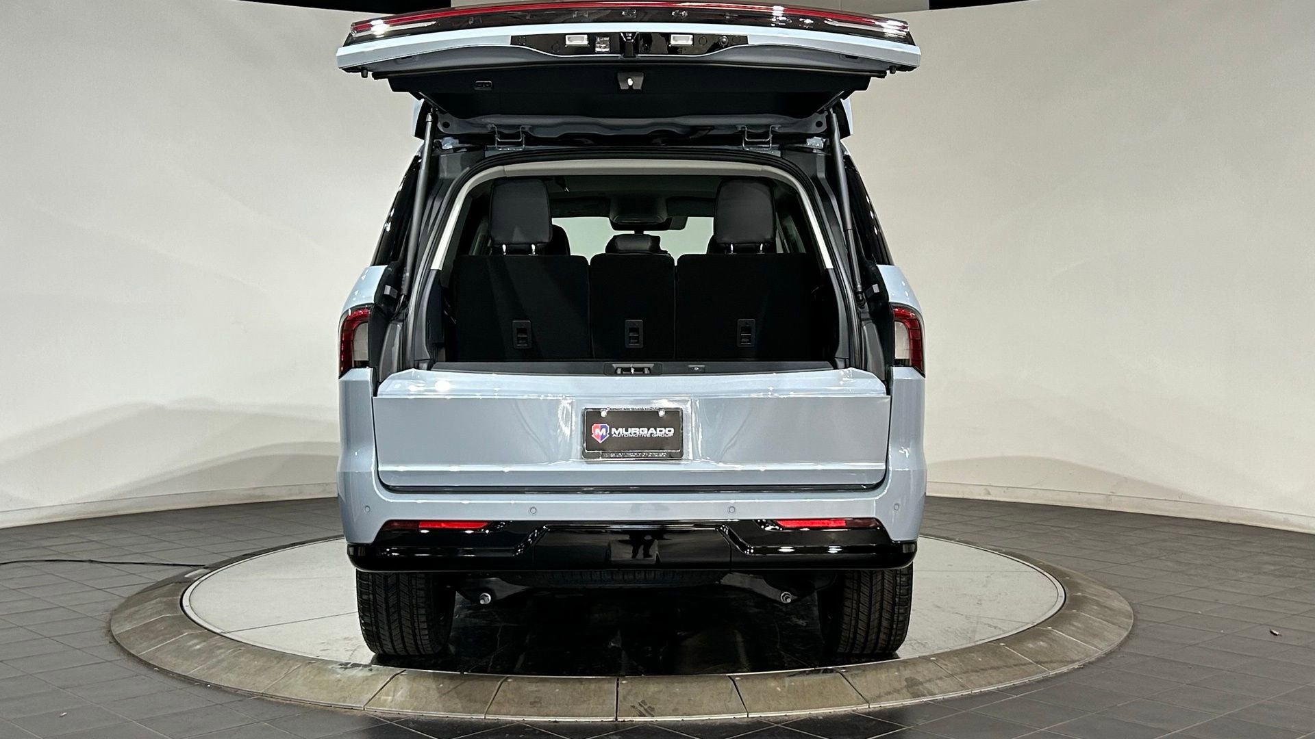 New 2026 Lincoln Navigator Premiere AWD/4WD image 32