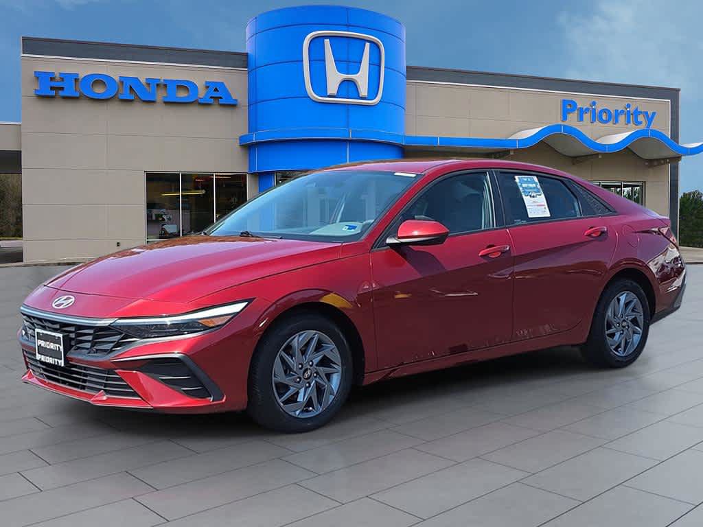 Used 2024 Hyundai Elantra SEL