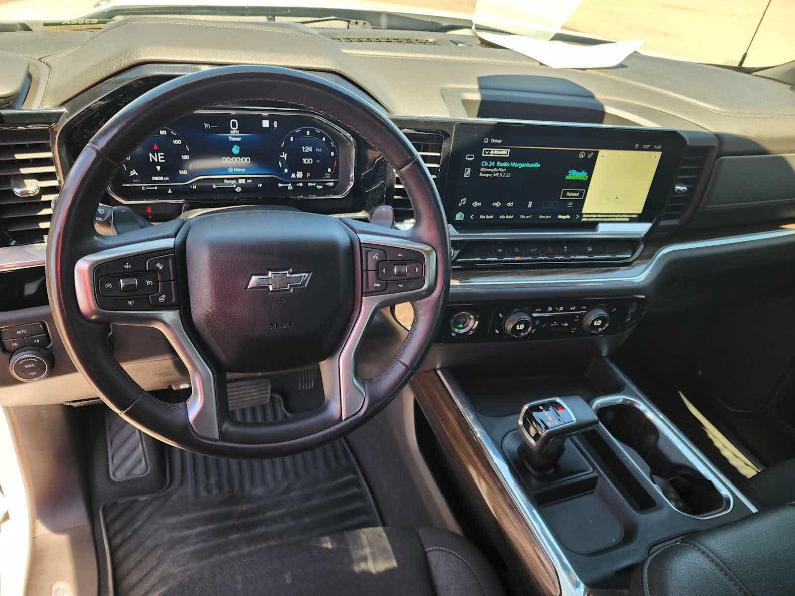 Used 2023 Chevrolet Silverado 1500 RST AWD/4WD image 2