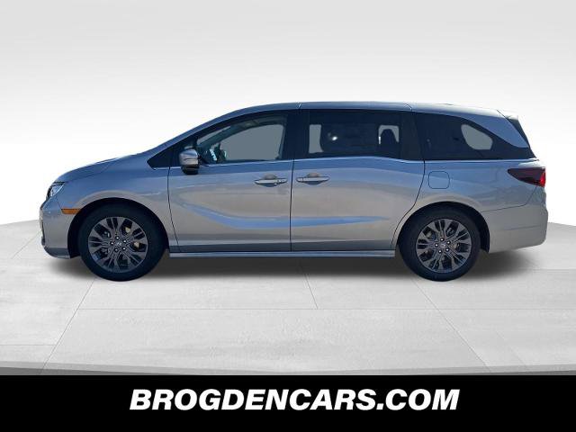 New 2026 Honda Odyssey Touring image 6
