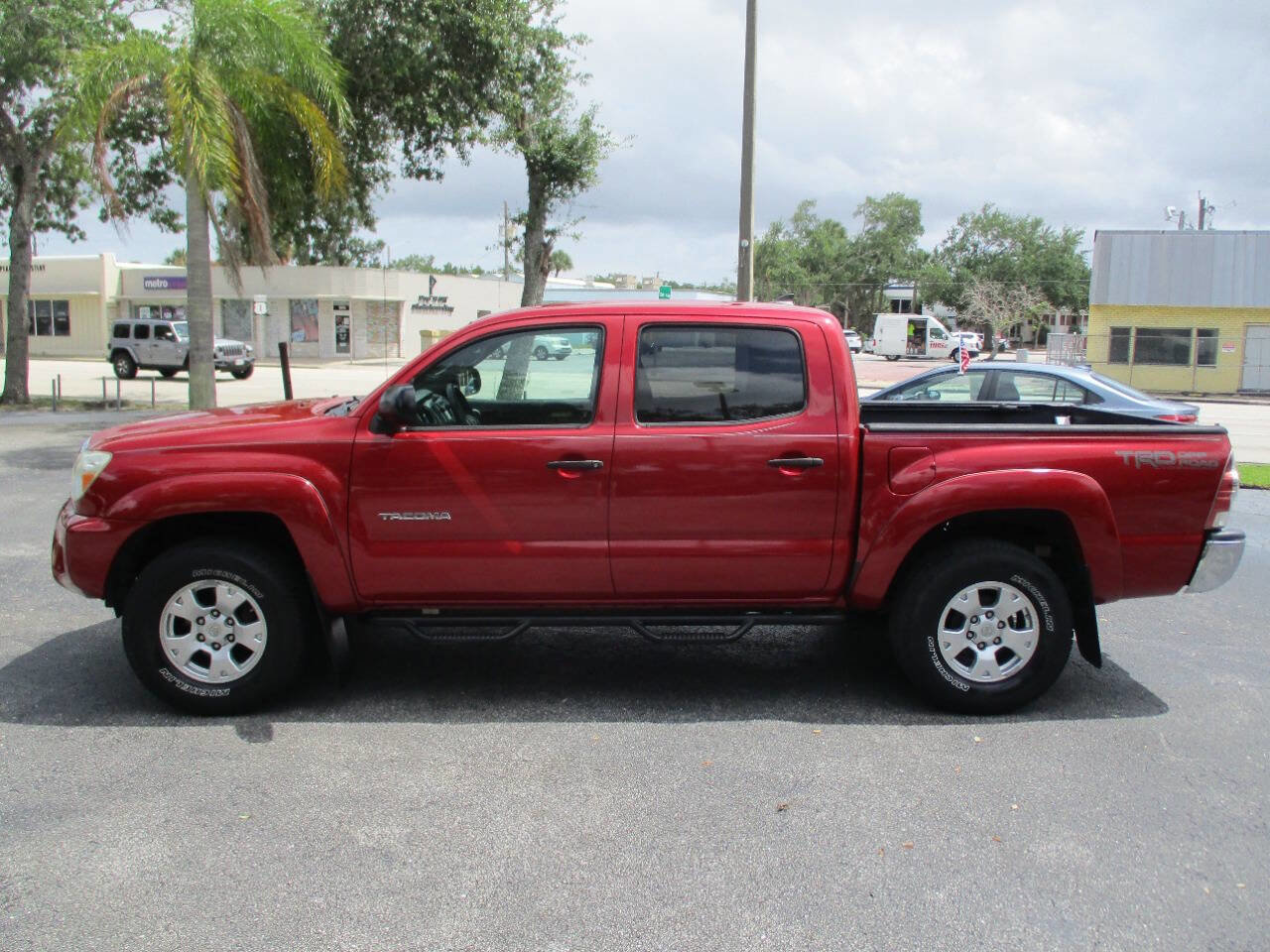 Used 2013 Toyota Tacoma PreRunner w/ TRD Off-Road Pkg RWD image 6