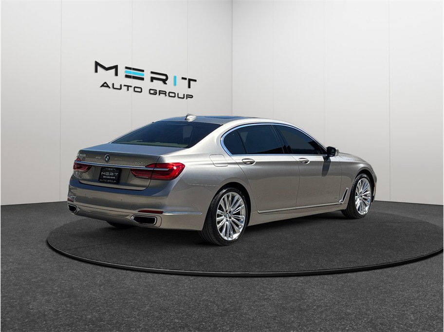 Used 2016 BMW 750i RWD image 9