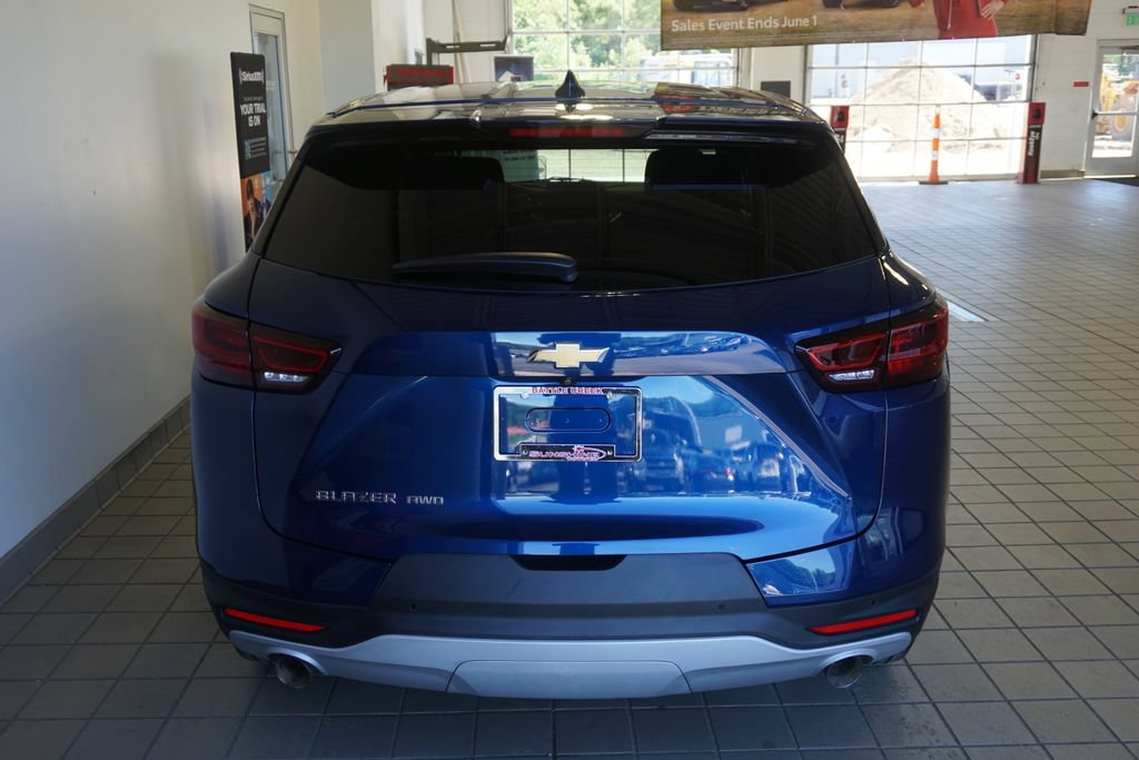 Used 2023 Chevrolet Blazer LT w/ Driver Confidence Package AWD/4WD image 16