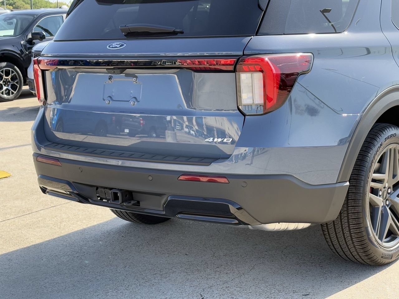 New 2025 Ford Explorer ST-Line w/ Premium Package AWD/4WD image 7