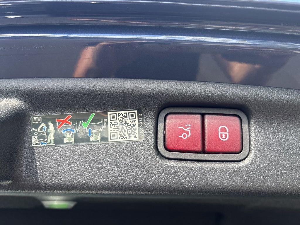 Used 2024 Mercedes-Benz C 300 4MATIC Sedan image 17