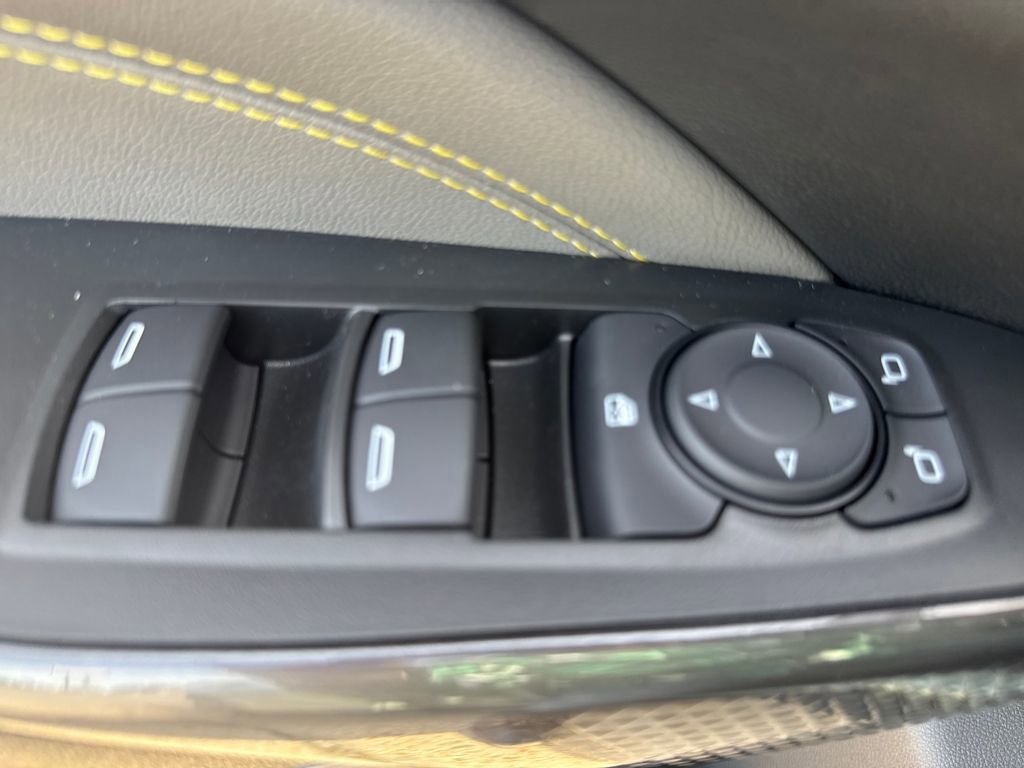 New 2026 Chevrolet Trax ACTIV w/ Sunroof Package image 21