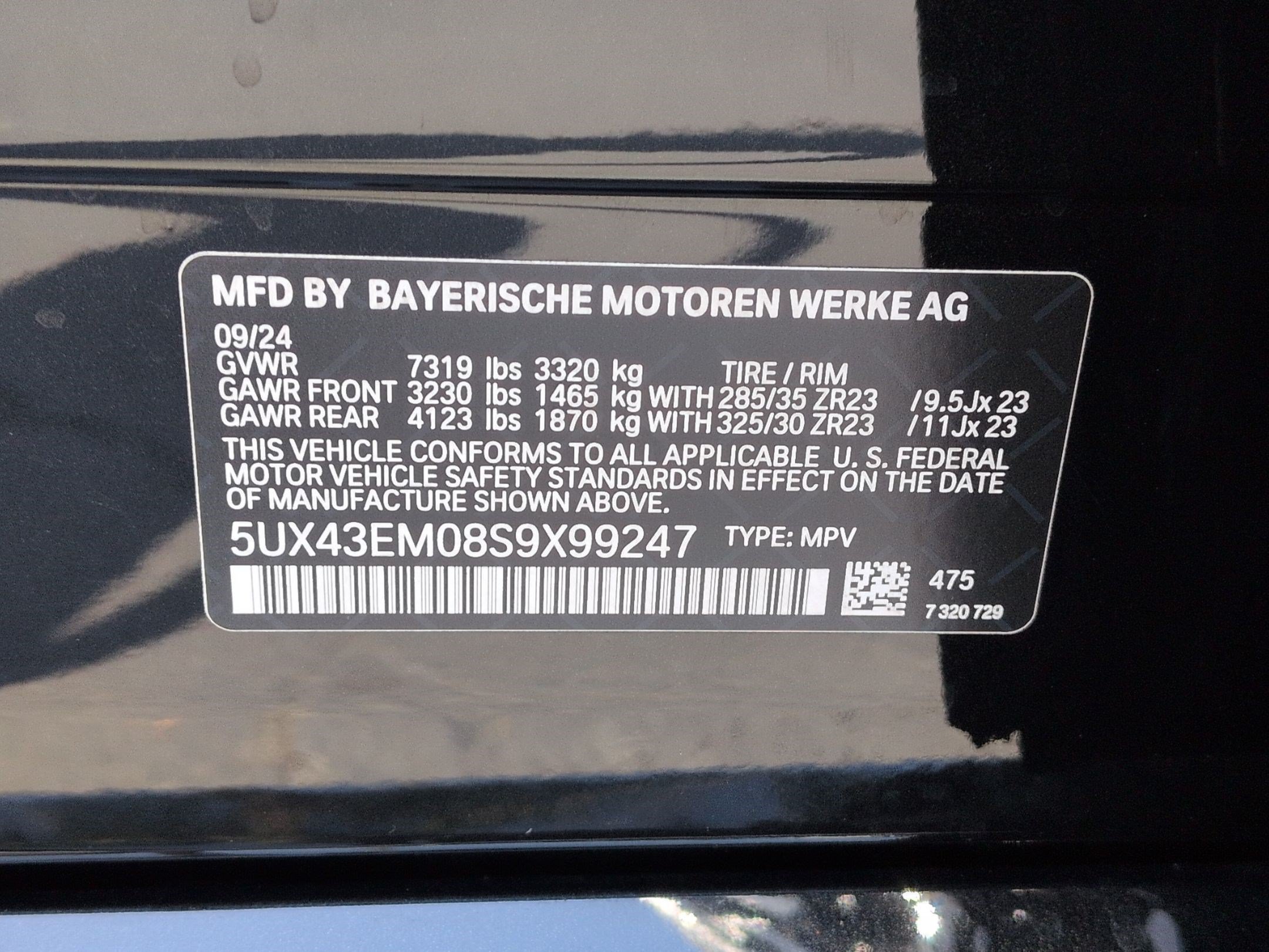 Used 2025 BMW ALPINA XB7 AWD/4WD image 36
