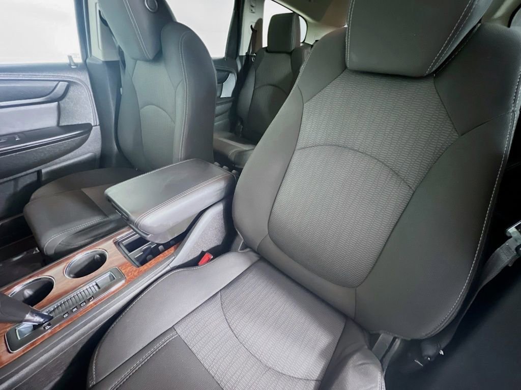 Used 2014 Chevrolet Traverse LT image 19