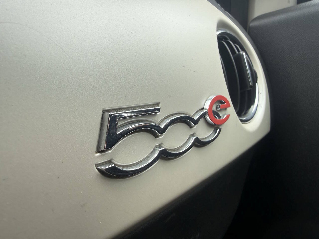 Used 2016 FIAT 500 e FWD image 22