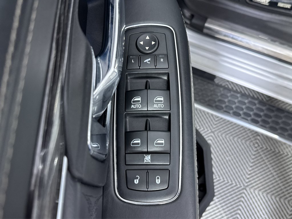 Used 2017 RAM 1500 Limited AWD/4WD image 23