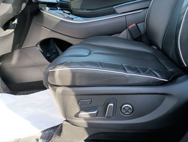Used 2023 Hyundai Palisade Limited AWD/4WD image 18