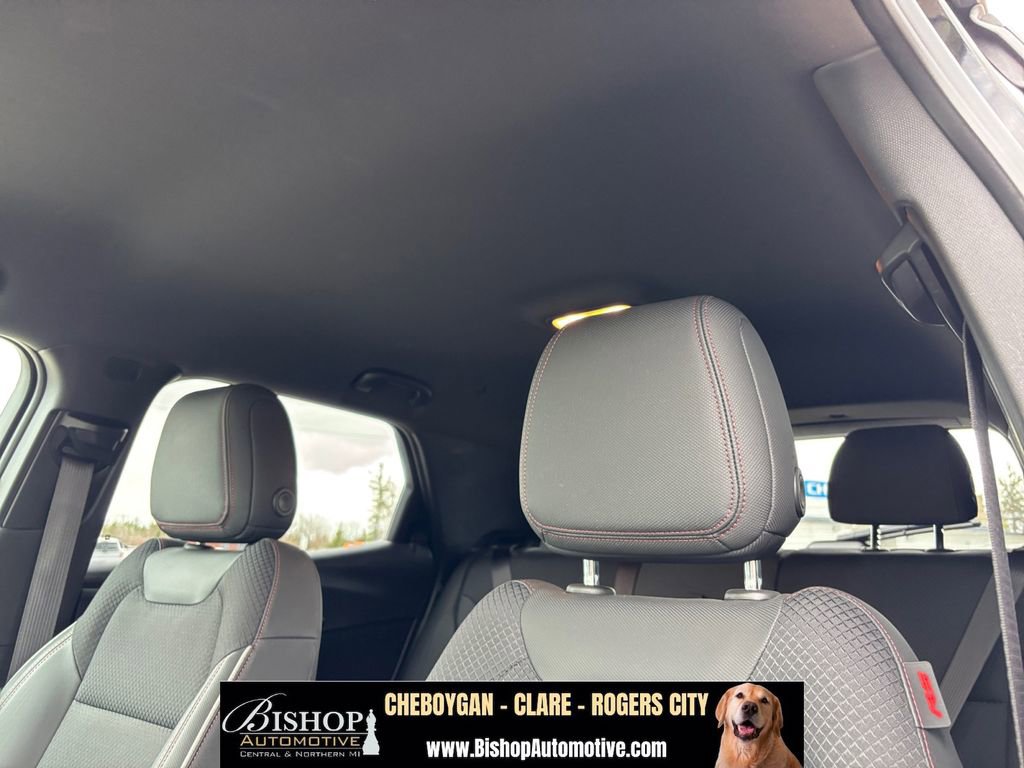 Used 2023 Chevrolet TrailBlazer RS w/ Convenience Package AWD/4WD image 27