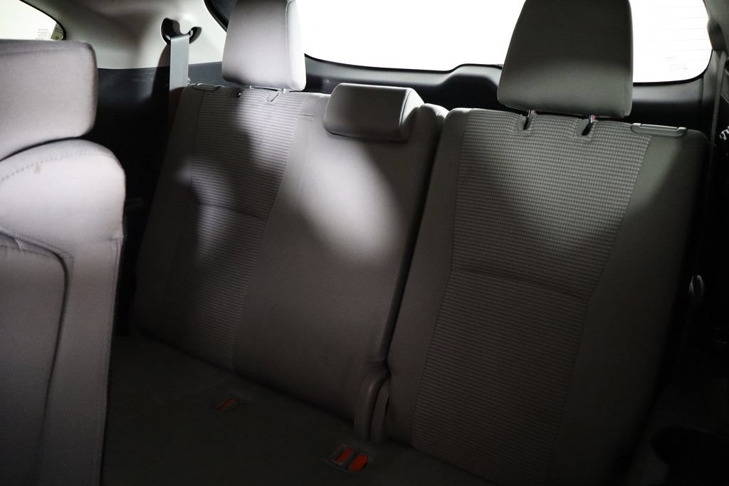 Used 2022 Toyota Highlander L AWD/4WD image 17