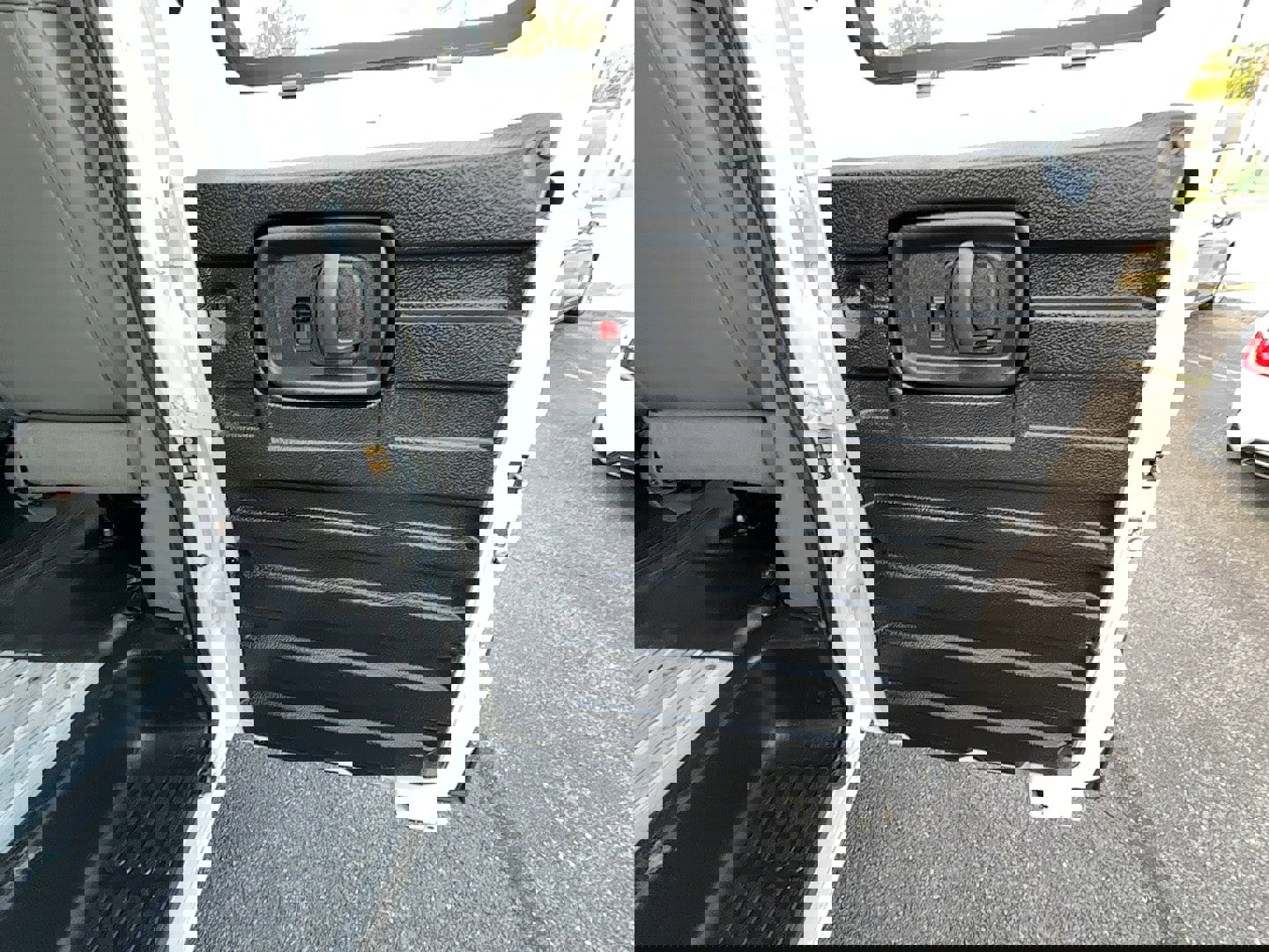 Used 2017 GMC Savana 2500 image 19