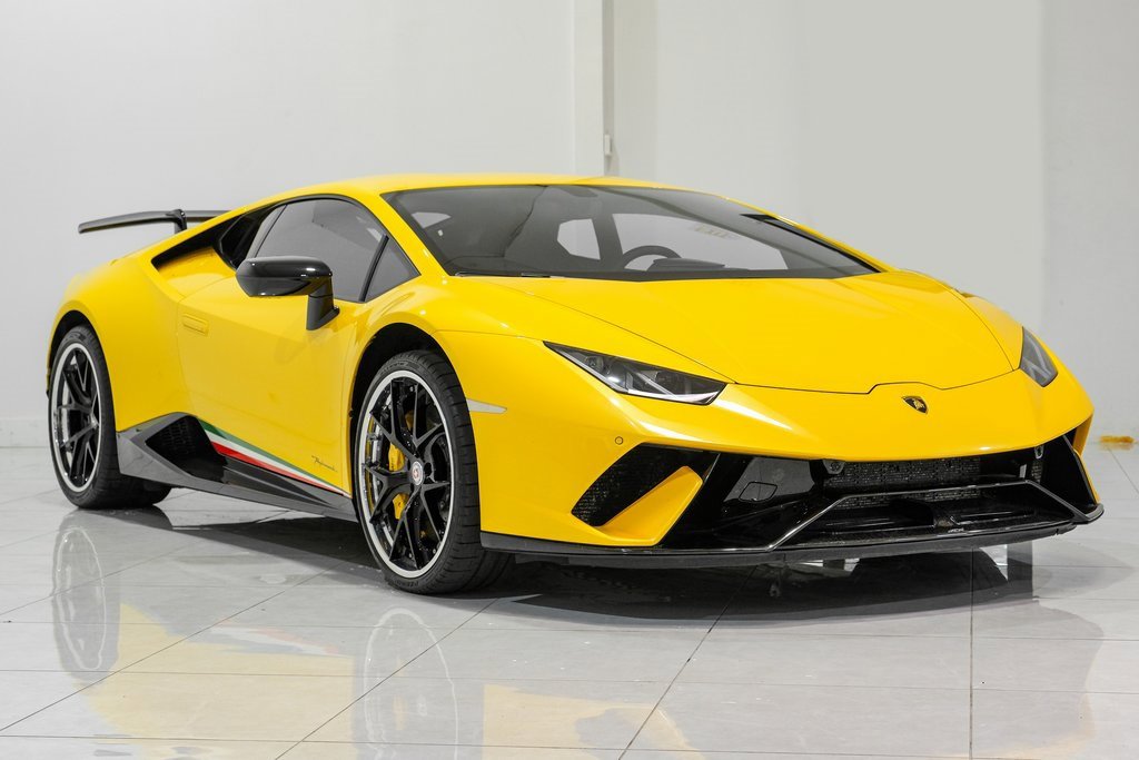Used 2018 Lamborghini Huracan Performante image 3