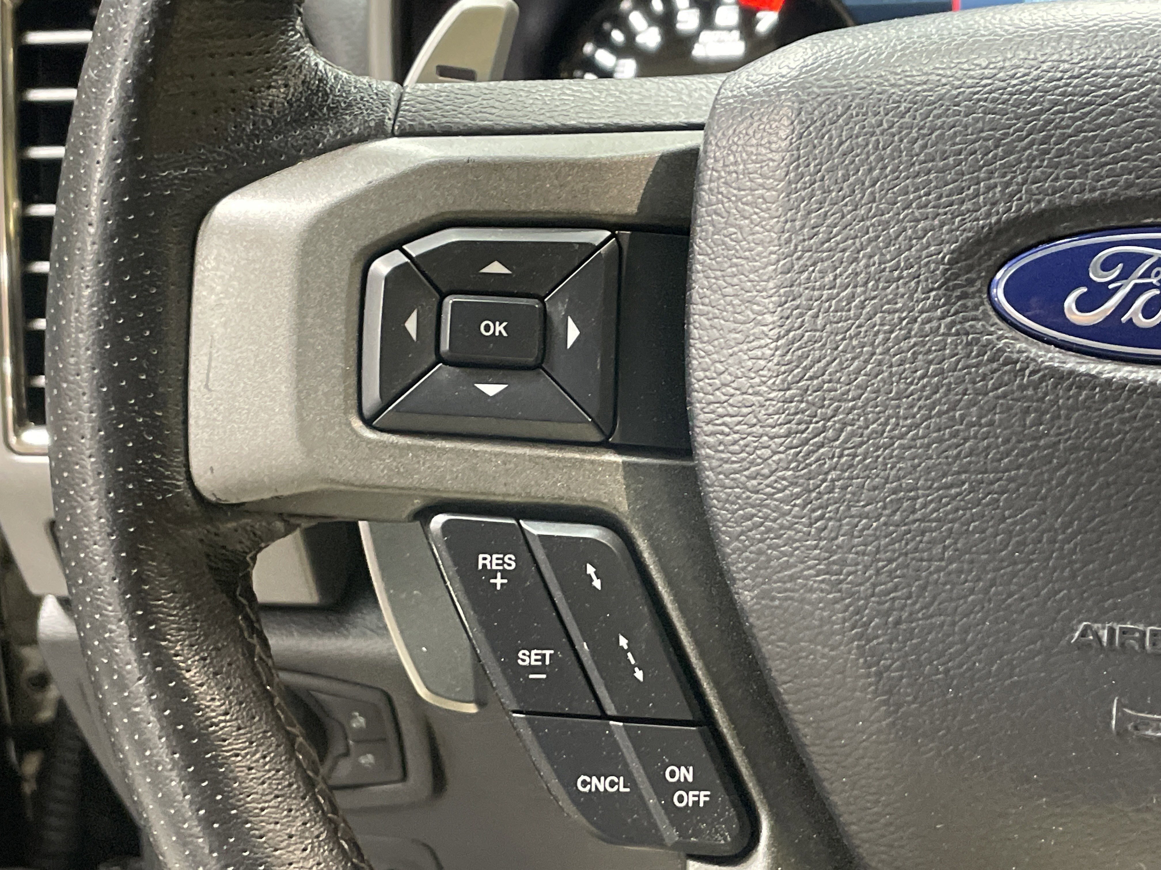 Used 2020 Ford F150 Raptor w/ Equipment Group 802A Luxury image 19