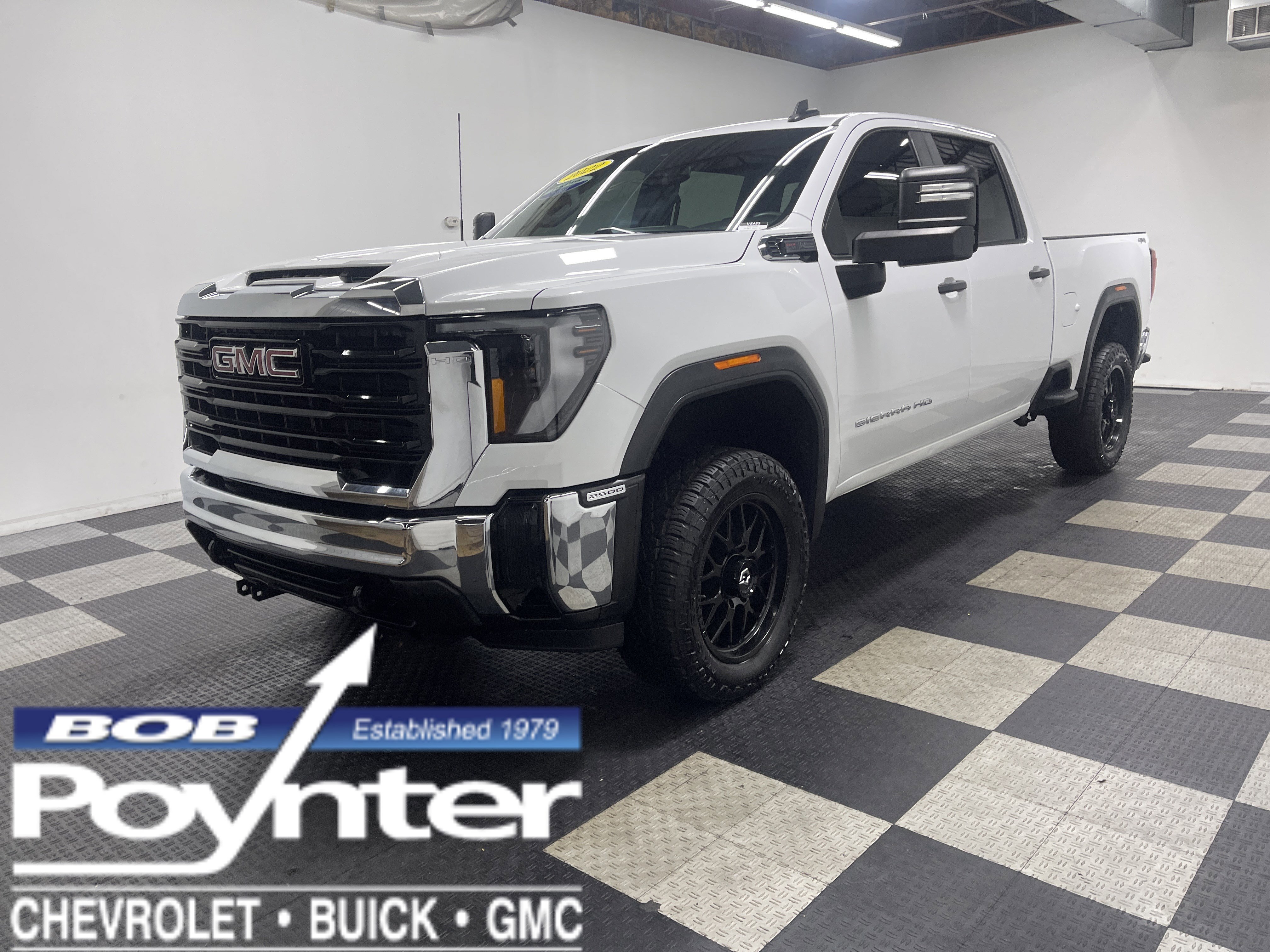 Used 2024 GMC Sierra 2500 Pro w/ Convenience Package