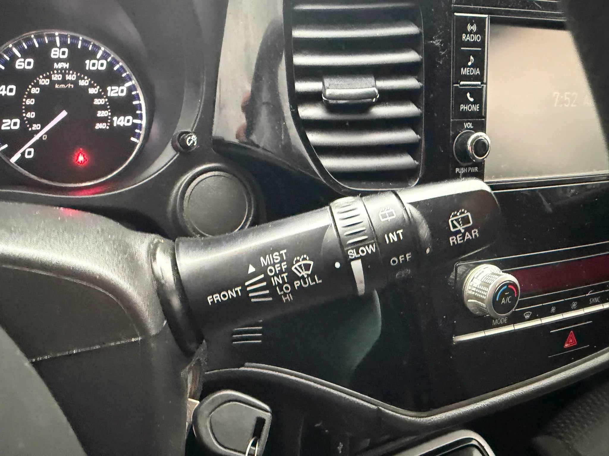 Used 2020 Mitsubishi Outlander ES FWD image 15