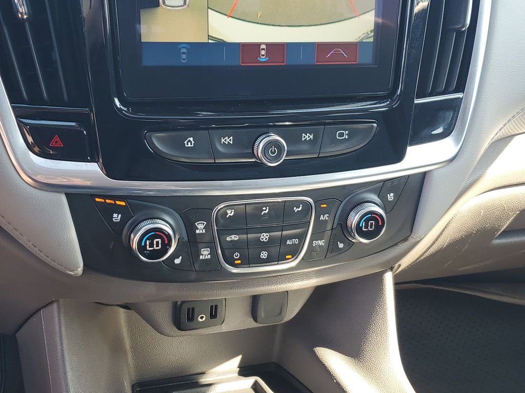 Used 2019 Chevrolet Traverse Premier w/ Driver Confidence II Package image 31