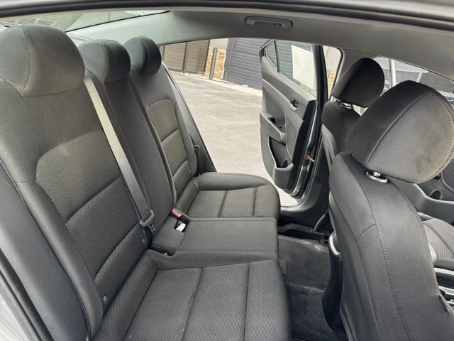 Used 2019 Hyundai Elantra SE w/ Cargo Package image 28