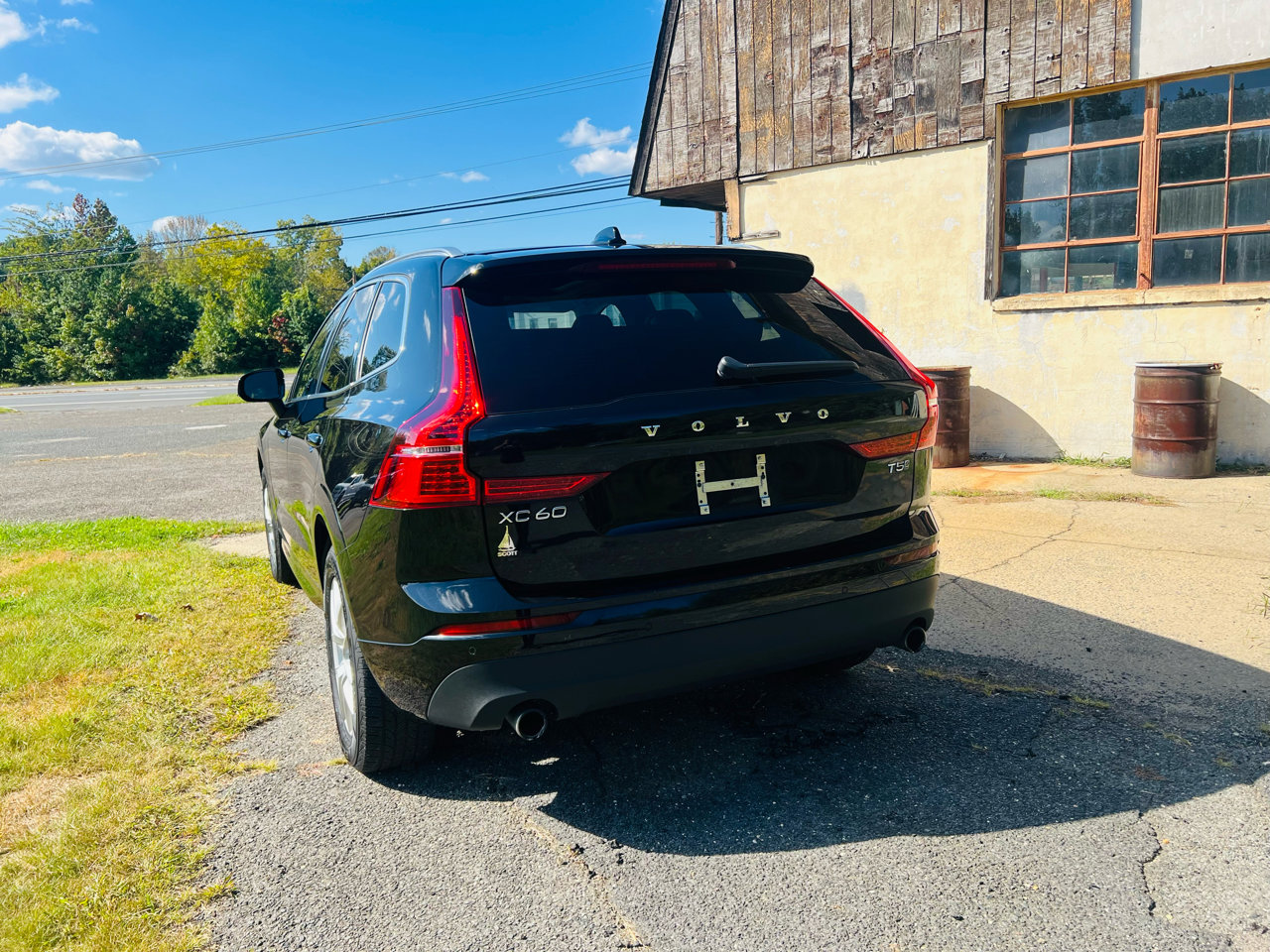 Used 2020 Volvo XC60 T5 Momentum image 5