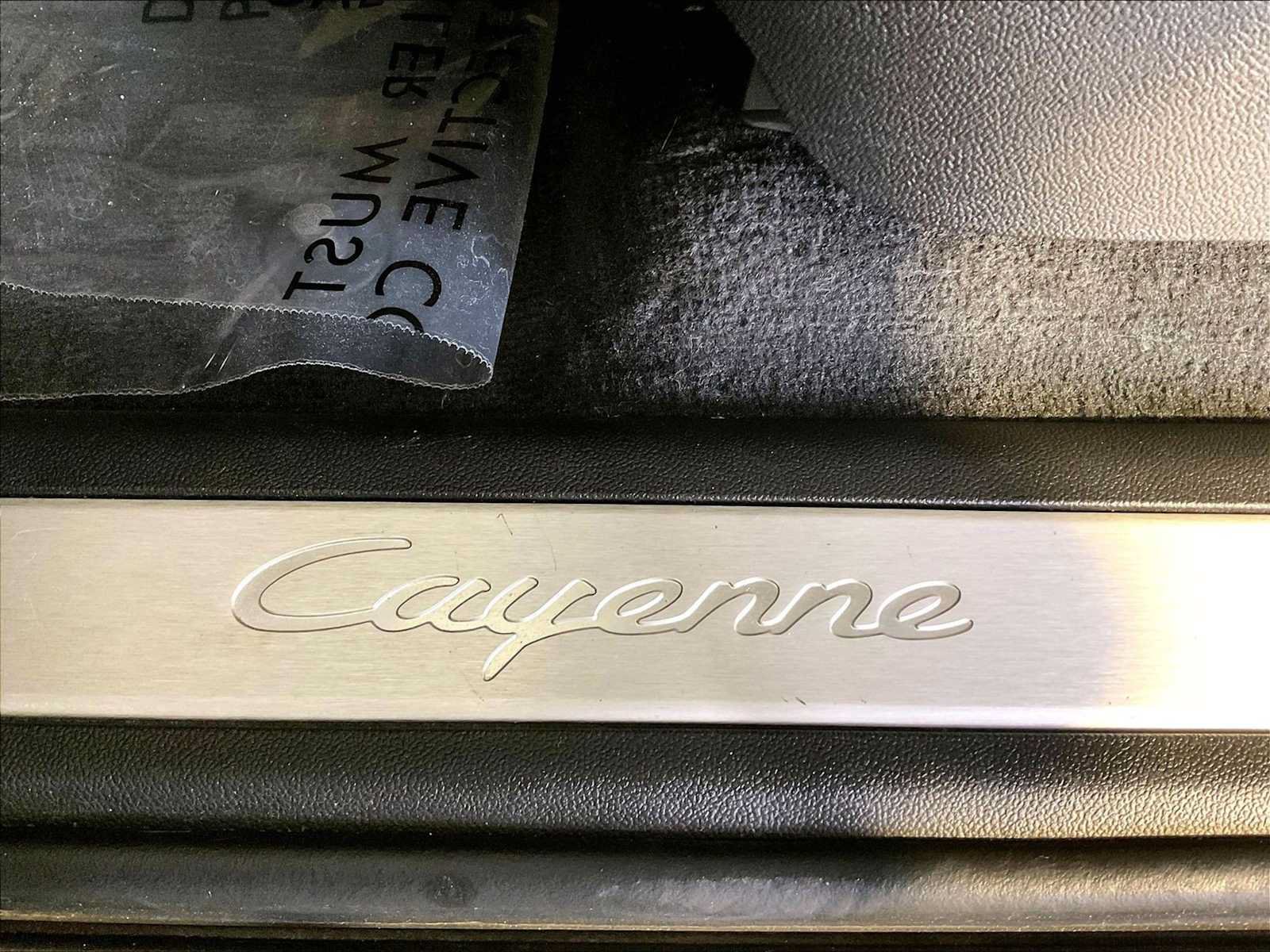 Certified 2023 Porsche Cayenne AWD/4WD image 19