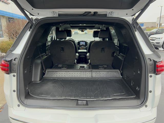 Used 2022 Chevrolet Traverse High Country w/ LPO, Floor Liner Package image 10