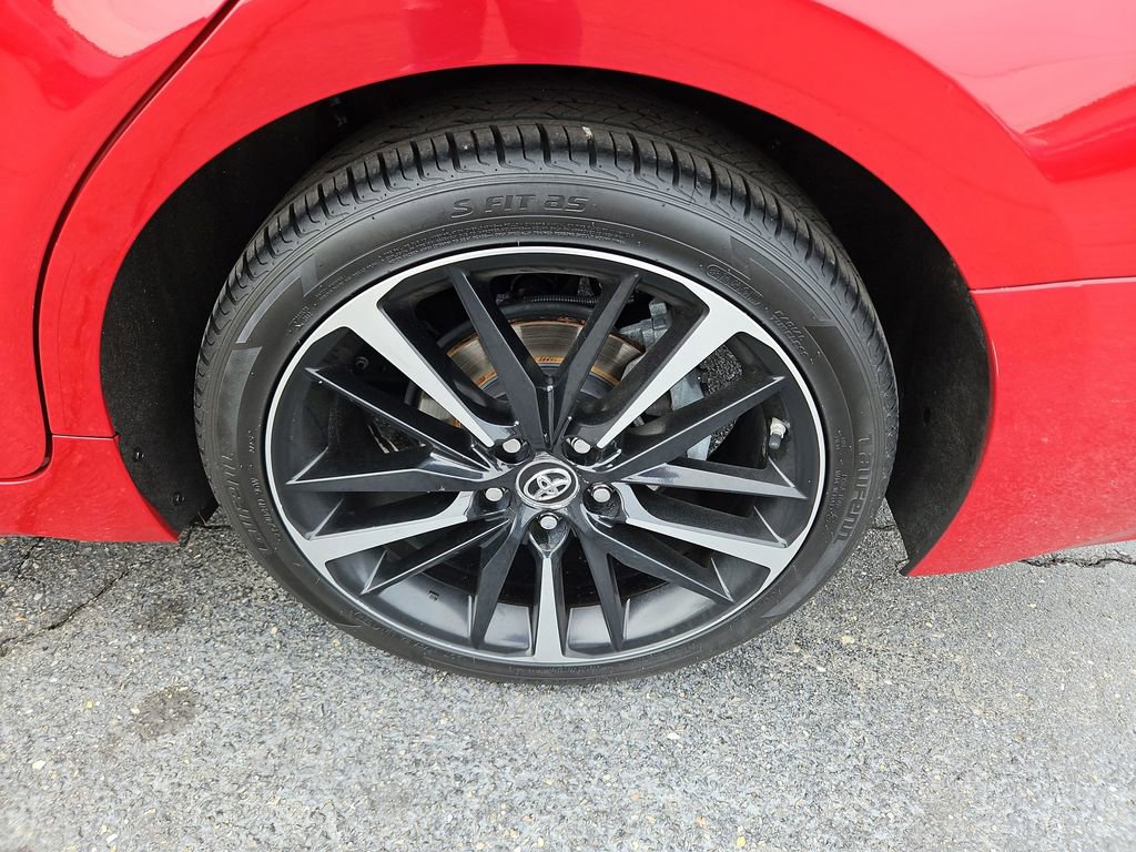 Used 2019 Toyota Camry XSE image 33