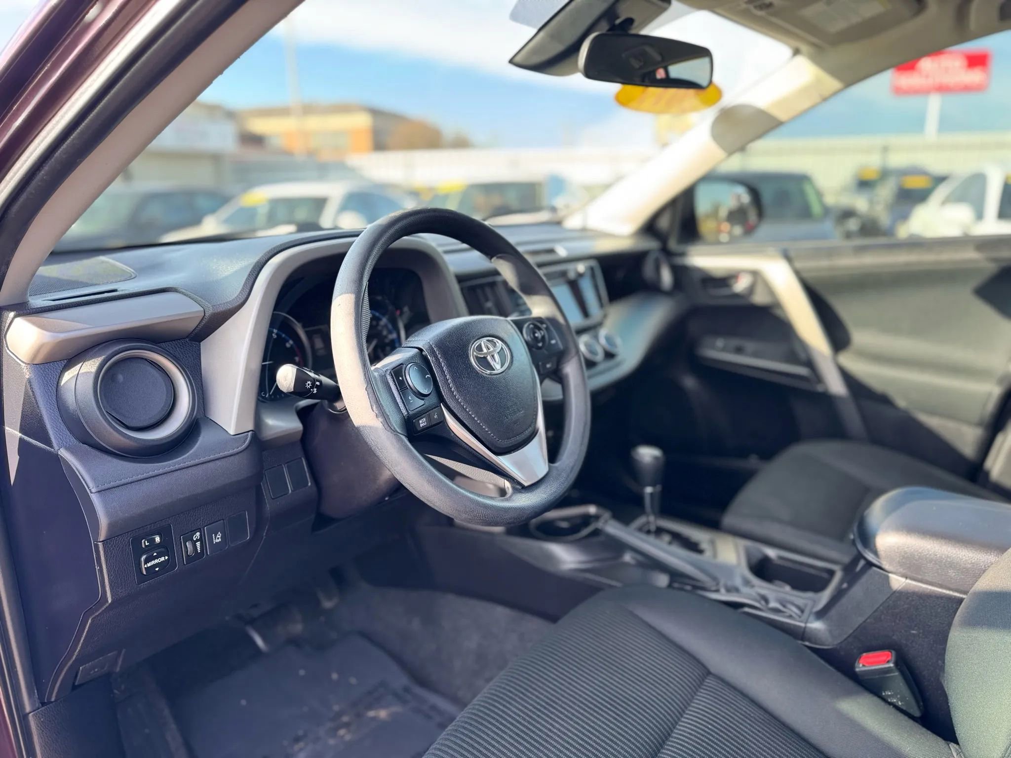 Used 2017 Toyota RAV4 LE image 22