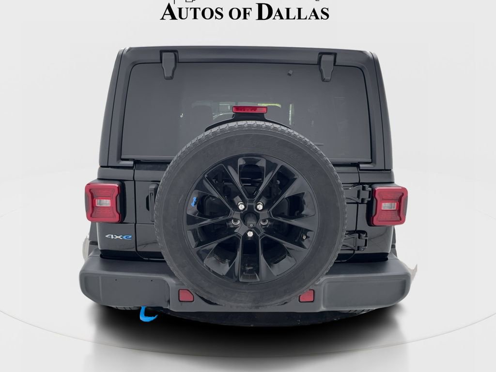 Used 2023 Jeep Wrangler Unlimited Sahara w/ Dual Top Group AWD/4WD image 9