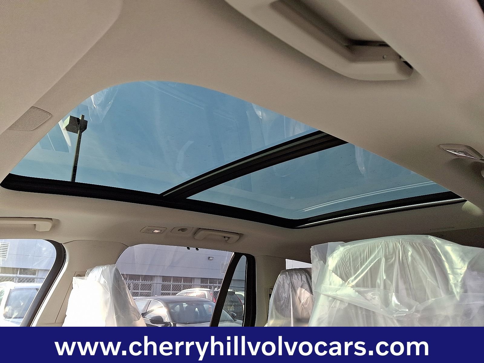 New 2026 Volvo XC90 B6 Ultra w/ Protection Package image 10