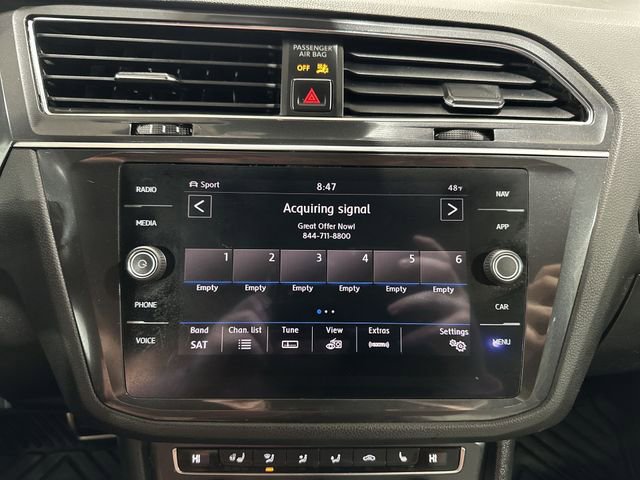Used 2018 Volkswagen Tiguan SEL Premium w/ R-Line Package AWD/4WD image 16