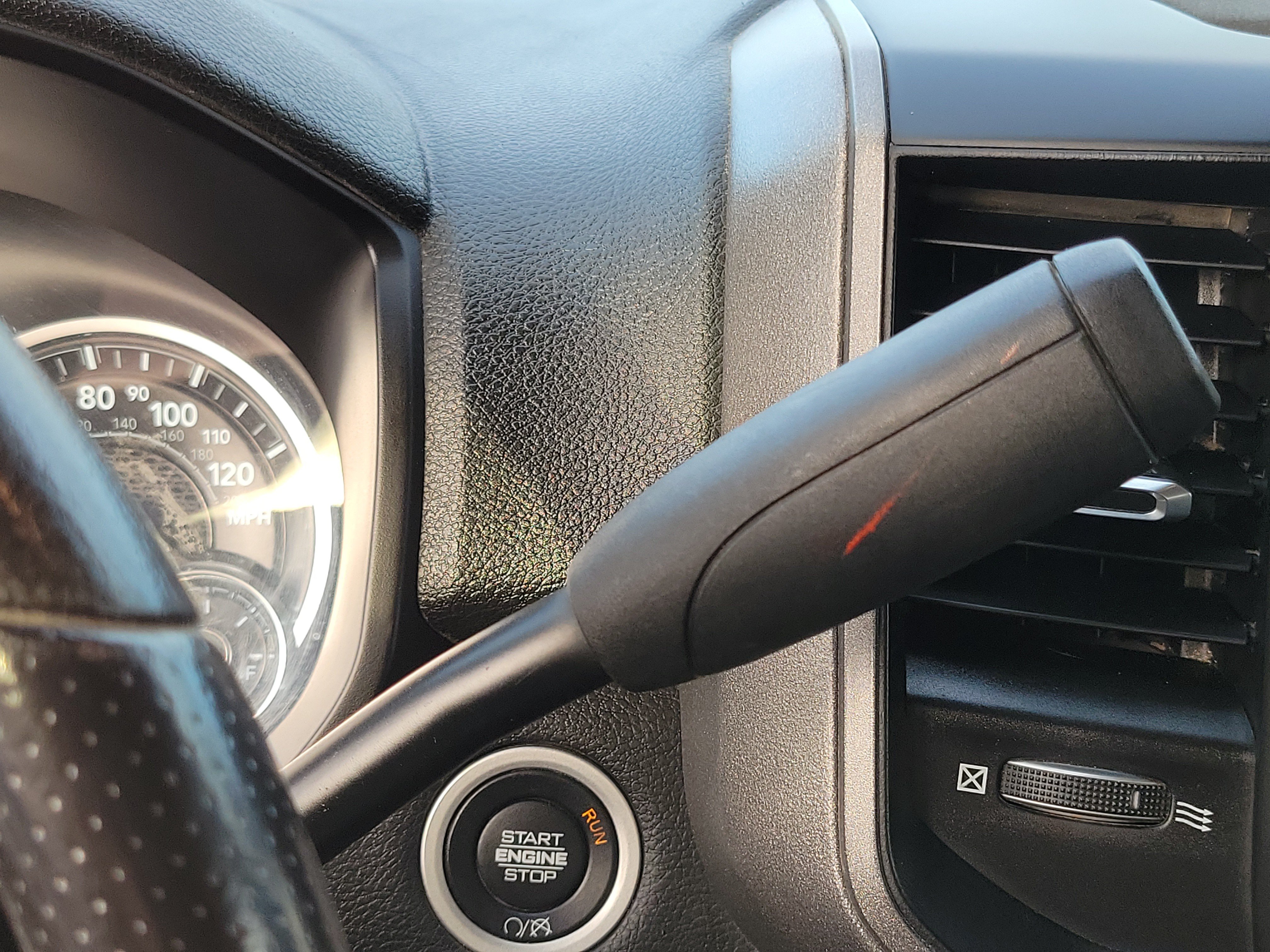 Used 2022 RAM 2500 Tradesman w/ Chrome Appearance Group AWD/4WD image 18