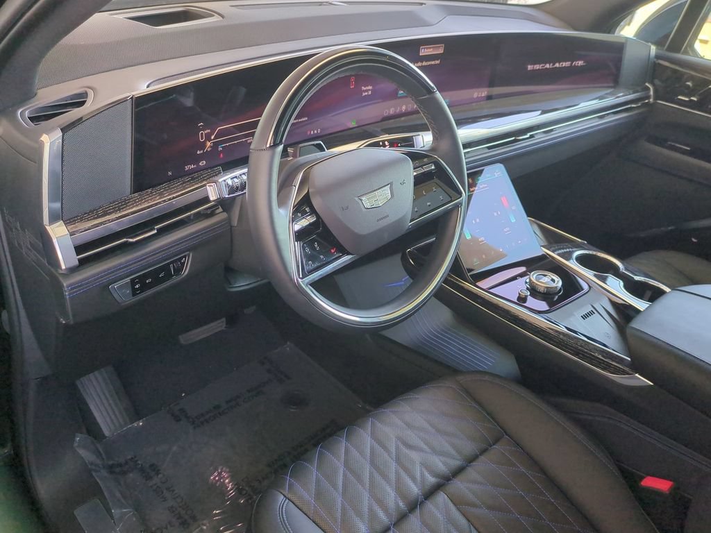 Used 2026 Cadillac Escalade IQL Luxury AWD/4WD image 11
