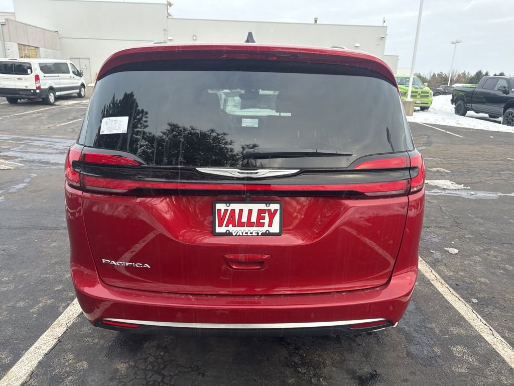 New 2026 Chrysler Pacifica Pinnacle image 13