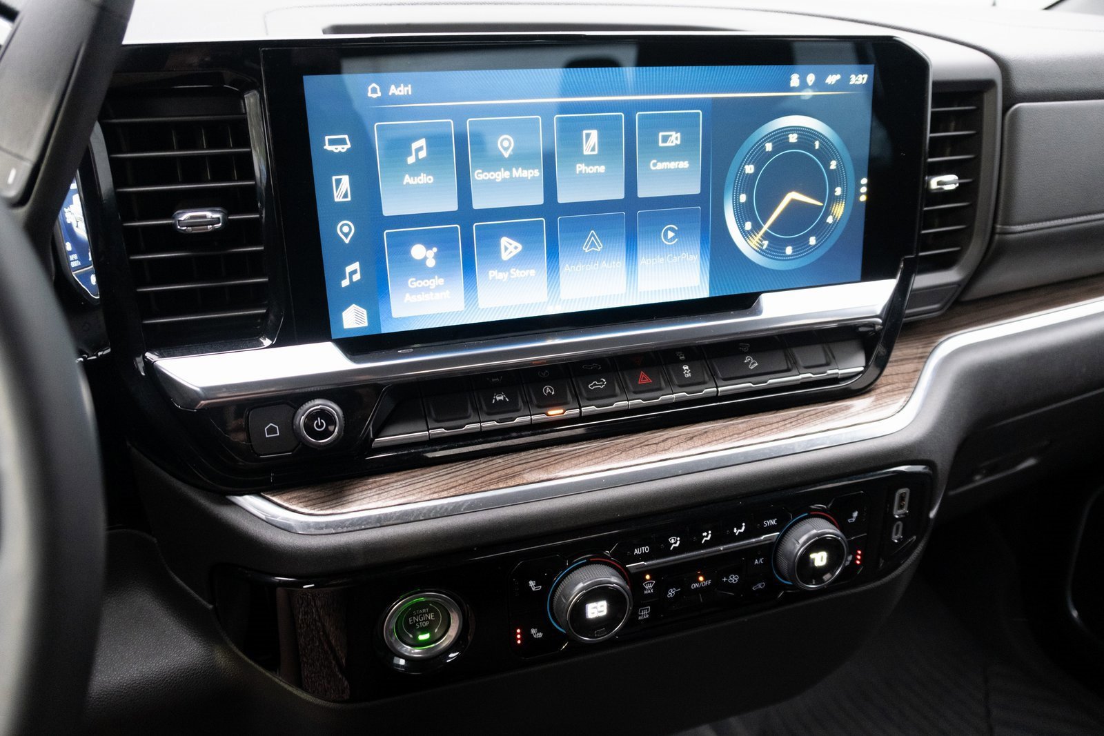 Used 2023 Chevrolet Silverado 1500 RST image 3